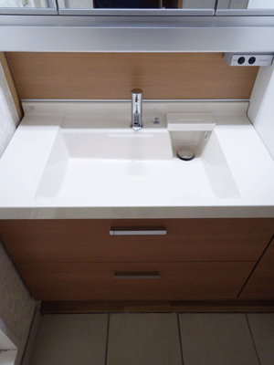 ワンランク上のドレッサー　LIXIL　ミズリアにお取替え